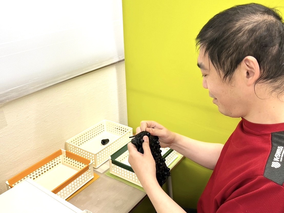 バリ取り作業.jpg